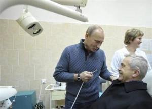歯の治療プーチン.jpg